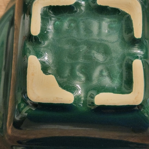 Green Scalloped Ceramic Bowl - Picture 3 of 6